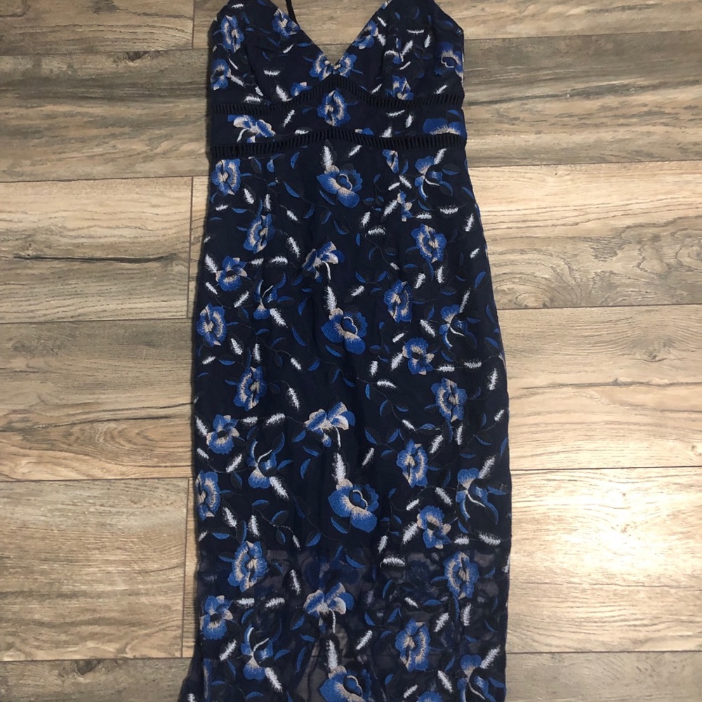 Dress - Picture 2 of 3